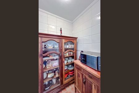 Casa à venda com 176m², 4 quartos e 5 vagasDespensa