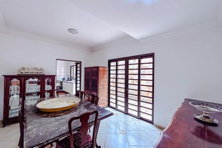 Casa à venda com 176m², 4 quartos e 5 vagasSala de Jantar
