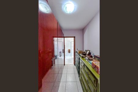 Casa à venda com 176m², 4 quartos e 5 vagasCloset da suíte 2