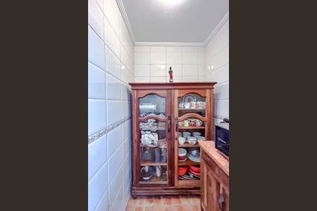 Casa à venda com 176m², 4 quartos e 5 vagasDespensa