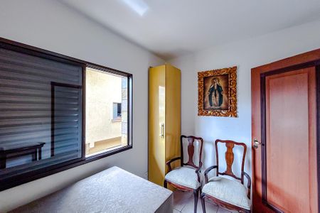 Casa à venda com 176m², 4 quartos e 5 vagasQuarto 2