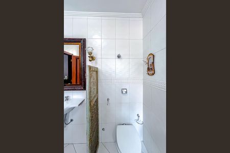 Casa à venda com 176m², 4 quartos e 5 vagasBanheiro da Suíte 2