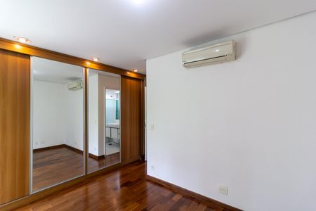 Apartamento para alugar com 100m², 2 quartos e 2 vagasSuíte 1