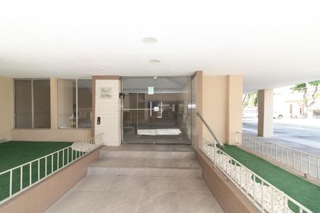 Apartamento para alugar com 70m², 2 quartos e 1 vagaEntrada
