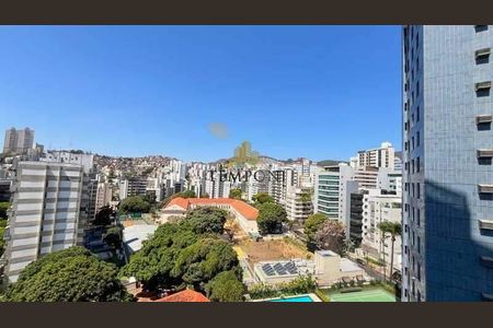 Apartamento à venda com 164m², 4 quartos e 3 vagas