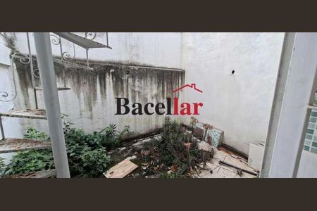 Casa à venda com 65m², 2 quartos e sem vaga