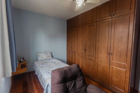 Casa à venda com 372m², 4 quartos e 4 vagasQuarto 4 no 2° Andar