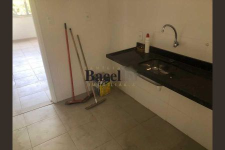 Apartamento à venda com 2 quartos, 56m² em Benfica, Rio de Janeiro
