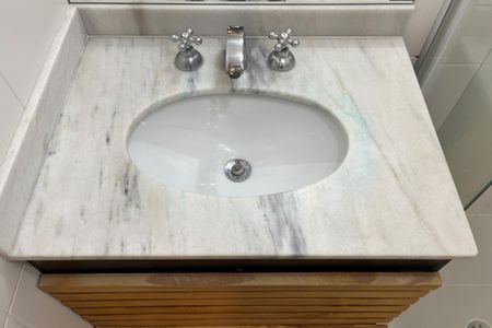 Apartamento para alugar com 100m², 3 quartos e 1 vagaBanheiro da Suíte