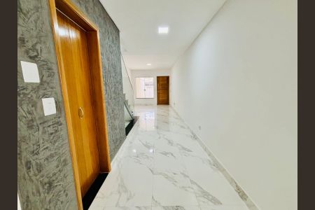 Casa à venda com 108m², 3 quartos e 2 vagas