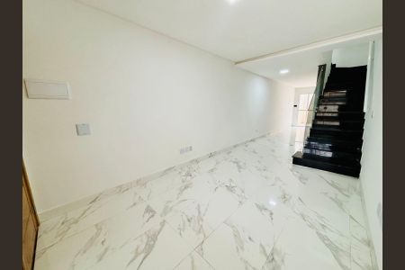 Casa à venda com 3 quartos, 108m² em Vila Ré, São Paulo