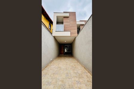 Casa à venda com 108m², 3 quartos e 2 vagas