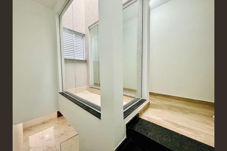 Casa à venda com 3 quartos, 108m² em Vila Ré, São Paulo