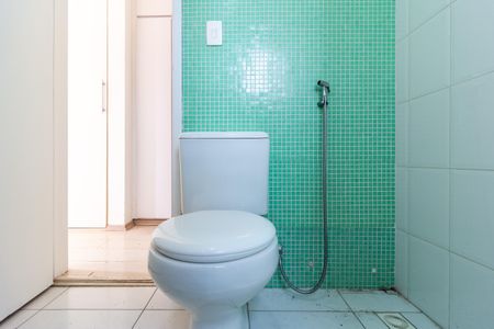 Apartamento à venda com 80m², 2 quartos e 1 vaga Apartamento à venda com 80m², 2 quartos e 1 vagaBanheiro da Suíte