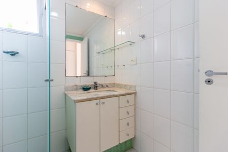 Apartamento à venda com 80m², 2 quartos e 1 vaga Apartamento à venda com 80m², 2 quartos e 1 vagaBanheiro da Suíte