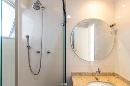 Apartamento à venda com 80m², 2 quartos e 1 vaga Apartamento à venda com 80m², 2 quartos e 1 vagaBanheiro