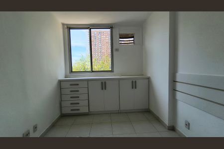 Quarto 1 de apartamento à venda com 2 quartos, 55m² em Barra da Tijuca, Rio de Janeiro
