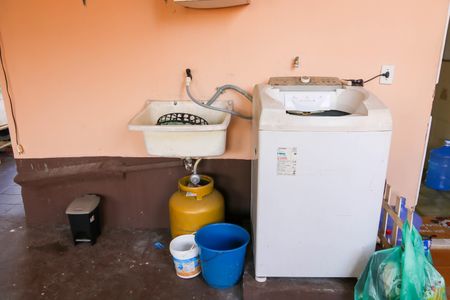 Casa à venda com 333m², 3 quartos e 2 vagas Casa à venda com 333m², 3 quartos e 2 vagasCasa 3 - Área de Serviço