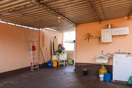 Casa à venda com 333m², 3 quartos e 2 vagas Casa à venda com 333m², 3 quartos e 2 vagasCasa 3 - Área de Serviço