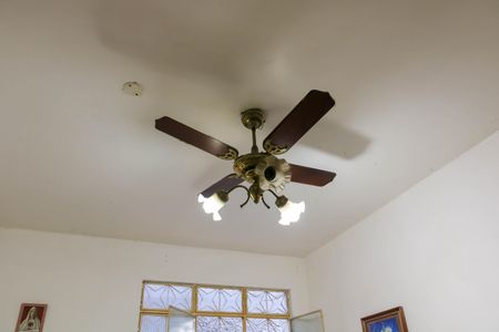 Casa à venda com 333m², 3 quartos e 2 vagas Casa à venda com 333m², 3 quartos e 2 vagasCasa 1 - Sala