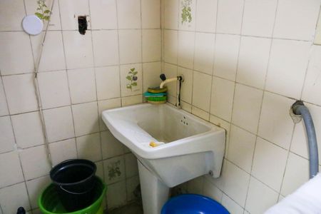 Casa à venda com 333m², 3 quartos e 2 vagas Casa à venda com 333m², 3 quartos e 2 vagasCasa 1 - Área de Serviço