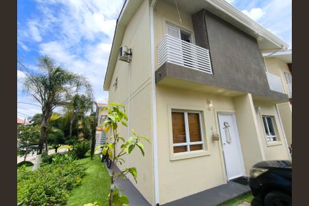 Casa de condomínio à venda com 79m², 2 quartos e 2 vagasFachada