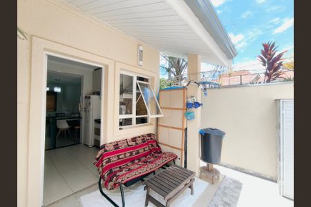 Casa de condomínio à venda com 79m², 2 quartos e 2 vagasQuintal e Churrasqueira