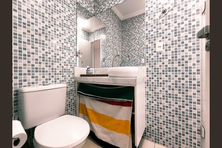 Casa de condomínio à venda com 79m², 2 quartos e 2 vagasBanheiro 1