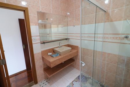 Casa para alugar com 206m², 3 quartos e 3 vagasBanheiro da Suíte 2