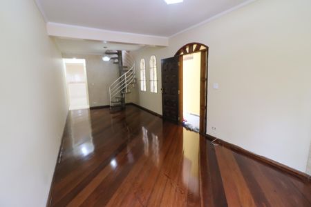 Casa para alugar com 206m², 3 quartos e 3 vagasSala