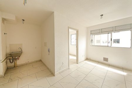 Sala e Cozinha de apartamento para alugar com 2 quartos, 35m² em Fazenda da Juta, São Paulo
