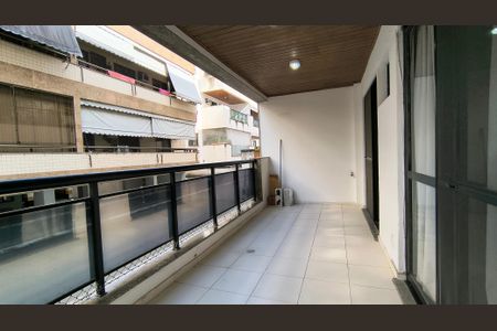 Apartamento para alugar com 80m², 3 quartos e 1 vagaVaranda