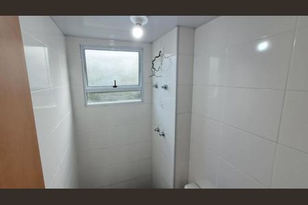 Banheiro  de apartamento para alugar com 2 quartos, 40m² em Morro Santana, Porto Alegre