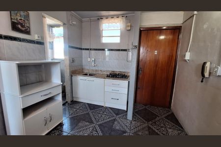 Cozinha  de apartamento para alugar com 3 quartos, 52m² em Rubem Berta, Porto Alegre