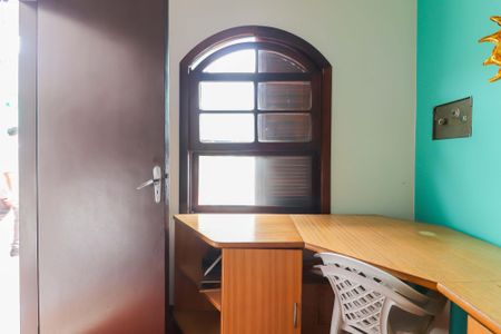 Casa à venda com 347m², 5 quartos e 3 vagasQuarto de Serviço