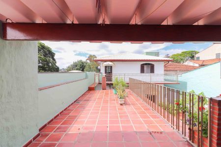 Casa à venda com 347m², 5 quartos e 3 vagasQuintal