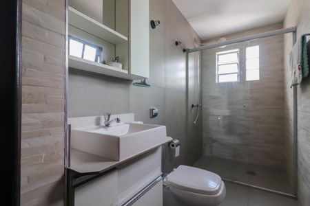 Casa à venda com 347m², 5 quartos e 3 vagasSuíte 2