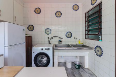 Casa à venda com 347m², 5 quartos e 3 vagasLavanderia