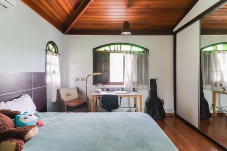 Casa à venda com 347m², 5 quartos e 3 vagasSuite 4 