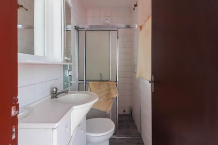 Casa à venda com 347m², 5 quartos e 3 vagasBanheiro de serviço 