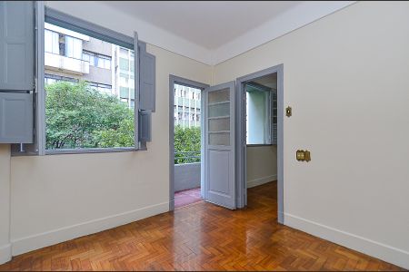 Apartamento à venda com 70m², 2 quartos e sem vagaSala