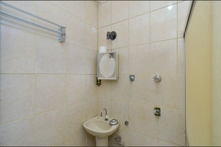 Apartamento à venda com 70m², 2 quartos e sem vagaBanheiro