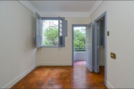 Sala de apartamento à venda com 2 quartos, 70m² em Centro, Belo Horizonte