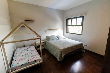 Casa à venda com 431m², 4 quartos e 6 vagasQuarto 2