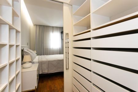 Apartamento para alugar com 75m², 2 quartos e 2 vagasCloset da Suíte