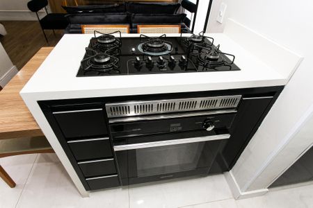 Apartamento para alugar com 75m², 2 quartos e 2 vagasCozinha - Cooktop e Forno