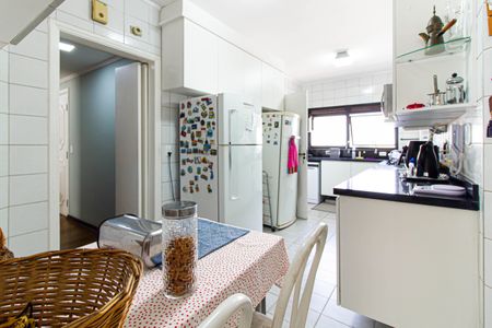 Cozinha de apartamento à venda com 4 quartos, 153m² em Perdizes, São Paulo