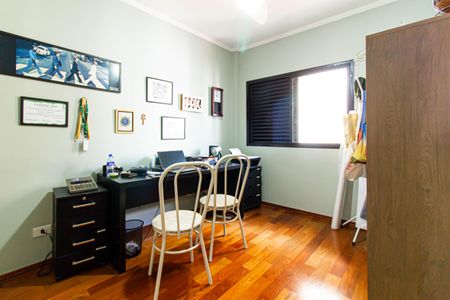 Apartamento à venda com 153m², 4 quartos e 2 vagasQuarto