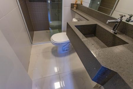 Apartamento à venda com 114m², 2 quartos e 2 vagasBanheiro da suíte 1 