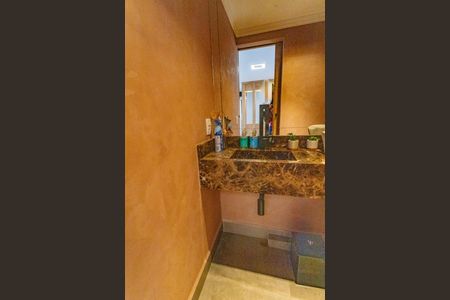 Apartamento à venda com 114m², 2 quartos e 2 vagasLavabo